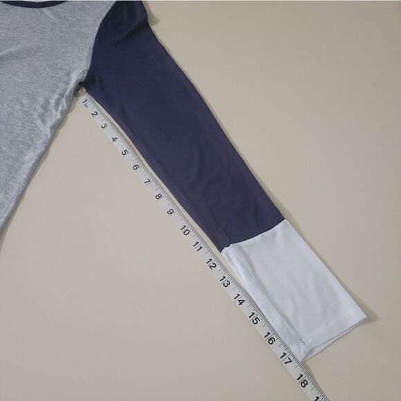 Brenda's Long Sleeve Colorblock Tunic Top - Picture 6 of 9